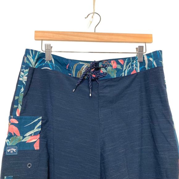 Billabong Recycler 73 Pro Men’s Floral Board Shorts Size 32 - Picture 5 of 10